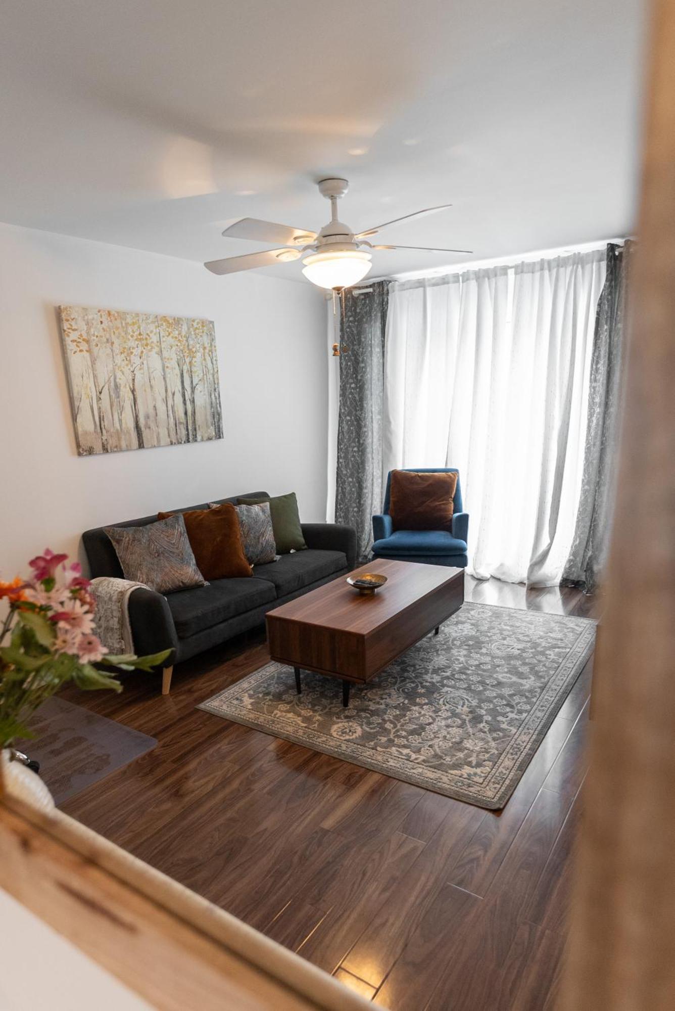 Comfortable Spacious House With Parking Brossard Exterior foto